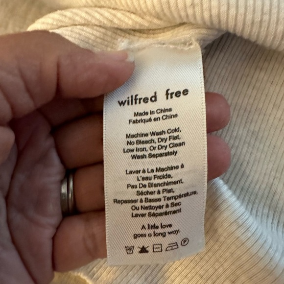 Aritzia WILFRED FREE Knit Yasmin Bodycon Dress (16) - Picture 5 of 5